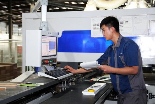 智慧工廠 開啟定制化與投資咨詢新篇章